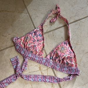 Halter bikini top